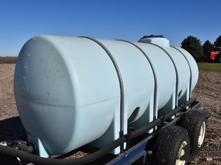 schaben-industries-1,000-gal-poly-nurse-trailer-image-12