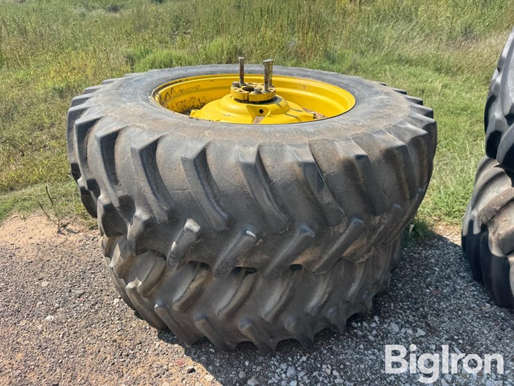 tires-on-john-deere-tractor-rims-image-1