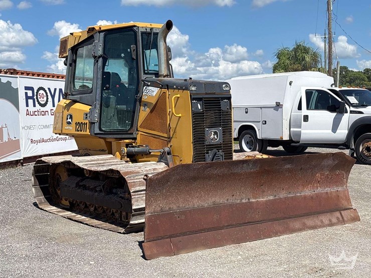 2013-deere-650k-image-2