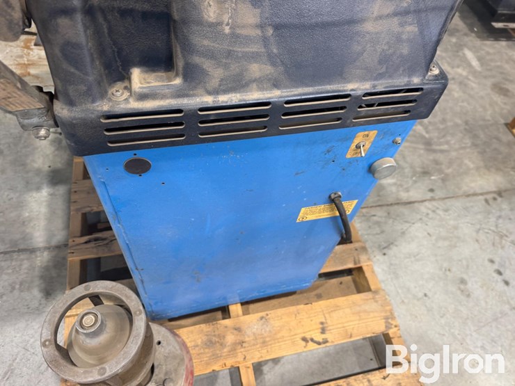 1997-geodyna-40-tire-balancer-image-10