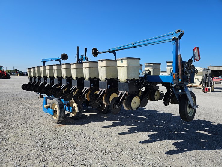 kinze-2600-image-6