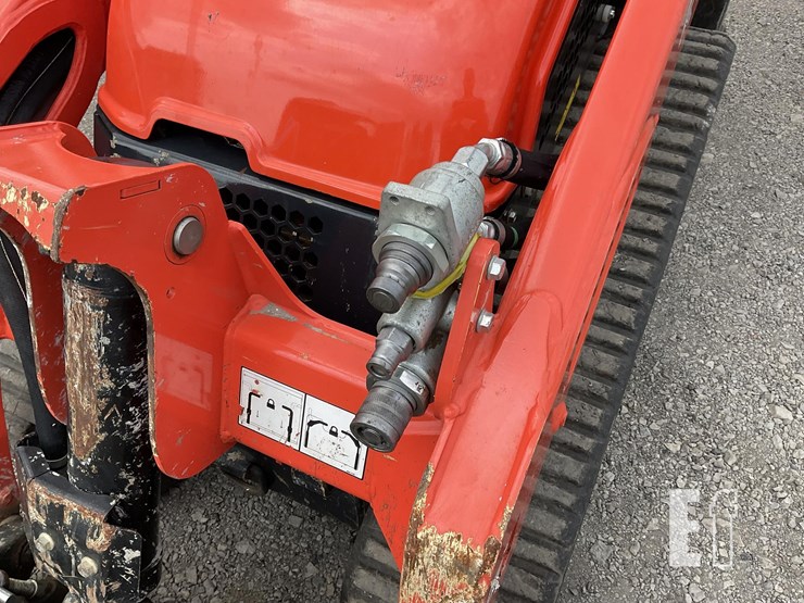 2024-kubota-scl1000-image-10