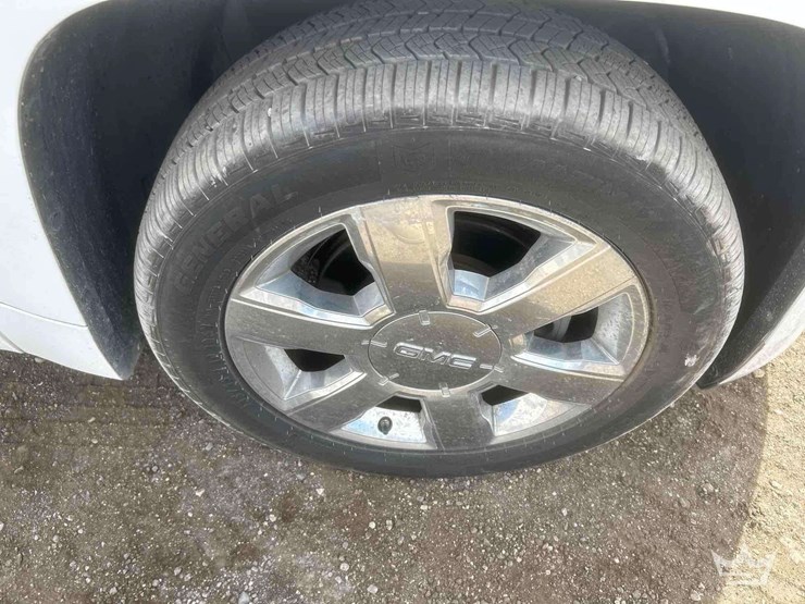 2015-gmc-terrain-suv-image-41