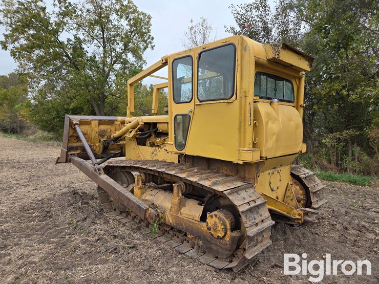 1967-caterpillar-d6c-image-7