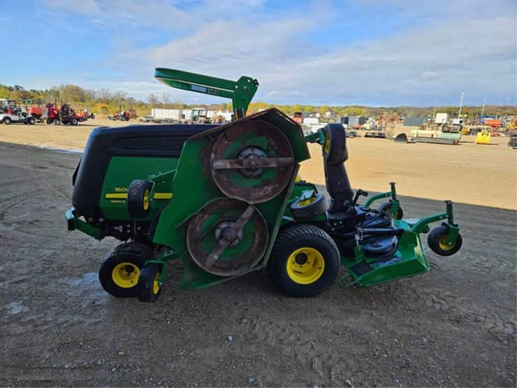 2021-john-deere-1600-turbo-image-17