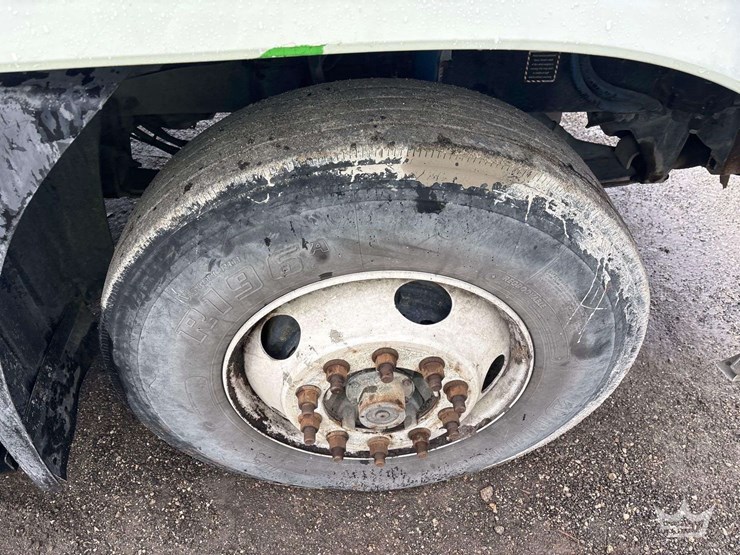 2012-mack-cxu613-day-cab-t/a-wet-kit-truck-tractor-image-18