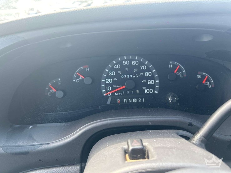 2003-ford-e250-image-13