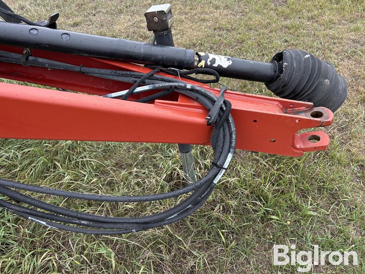 2012-new-holland-br7080-image-12