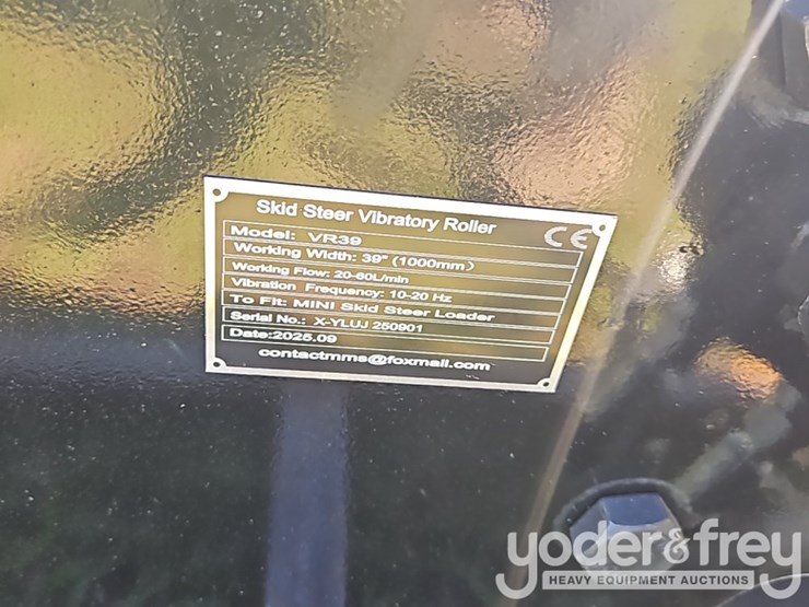unused-gy-vr39-vibratory-roller-to-suit-mini-skidsteer-image-5