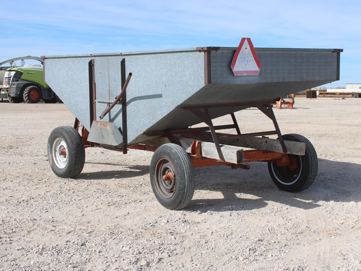 new-holland-180-image-3