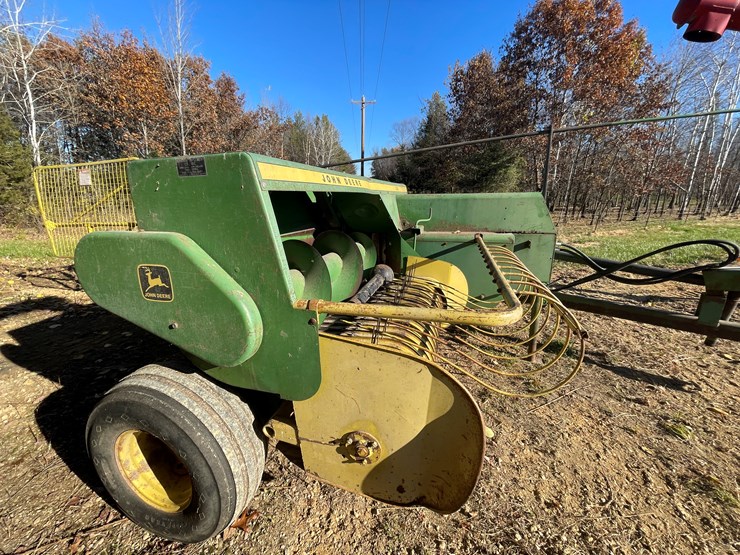 john-deere-336-image-10