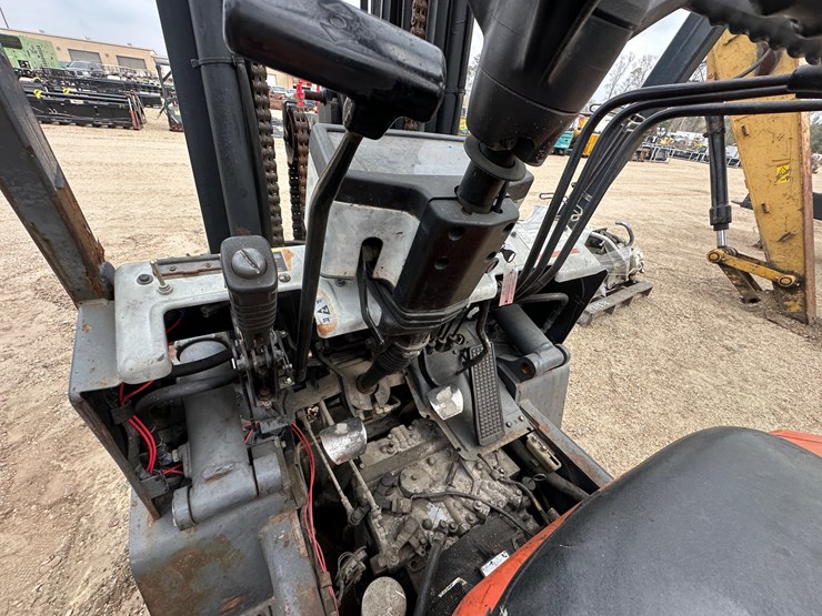 #2604-•-toyota-sgc30-forklift-|-parts/repairs-image-13