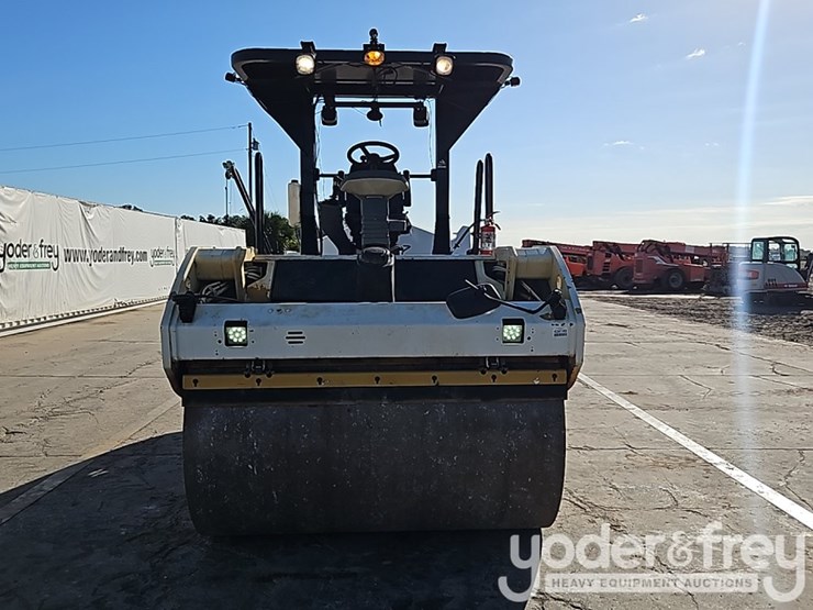 2014-caterpillar-cb54xw-image-11