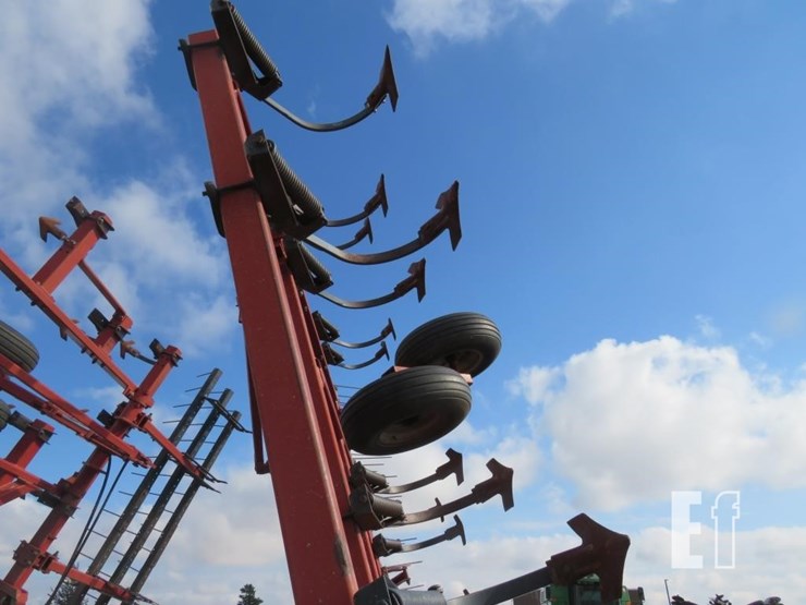 case-ih-4300-image-4