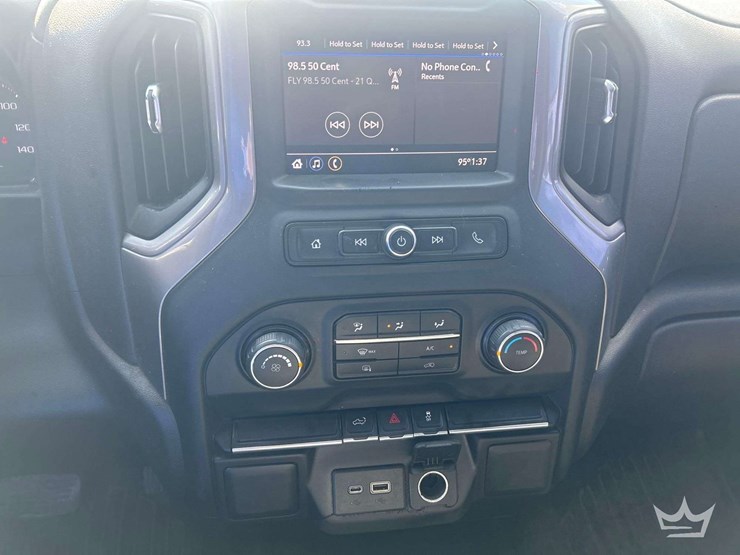 2021-chevrolet-silverado-image-14