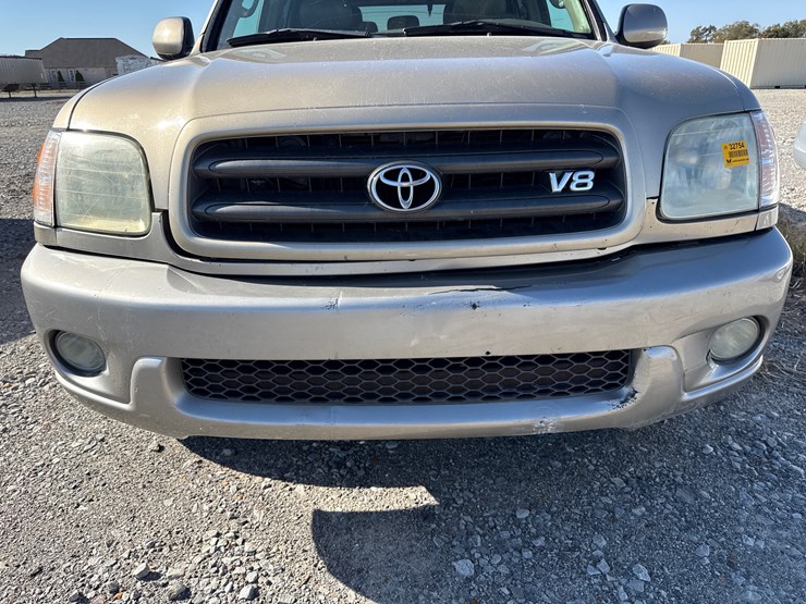 2004-toyota-sequoia-image-10