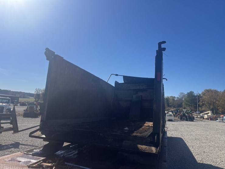 #4640-•-ox-bodies-dump-bed-image-4