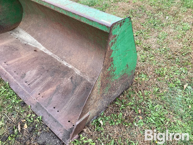 john-deere-72-image-12