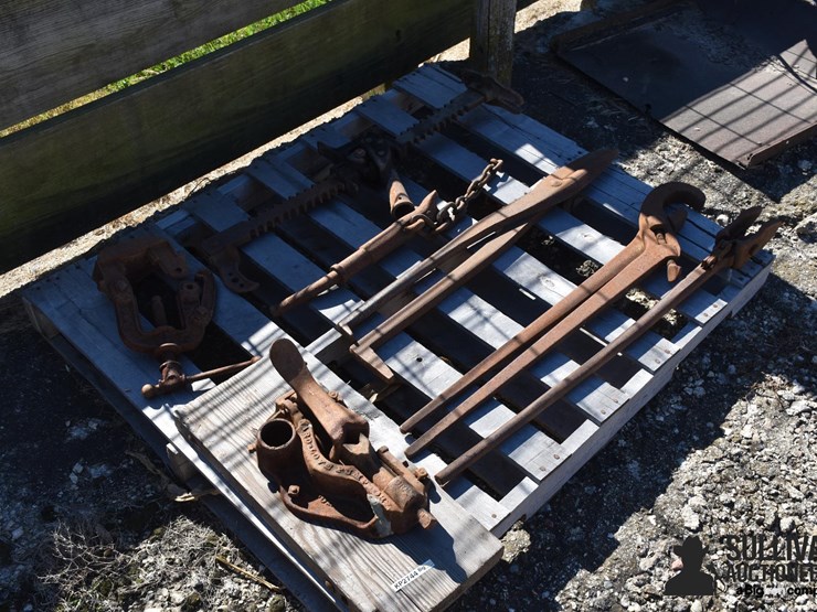 antique-well-drilling-tools-image-3