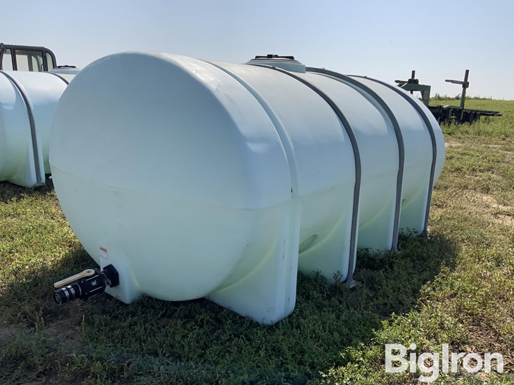 2550-gallon-poly-tank-image-1