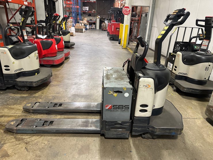 2017-crown-pe4500-60-image-1