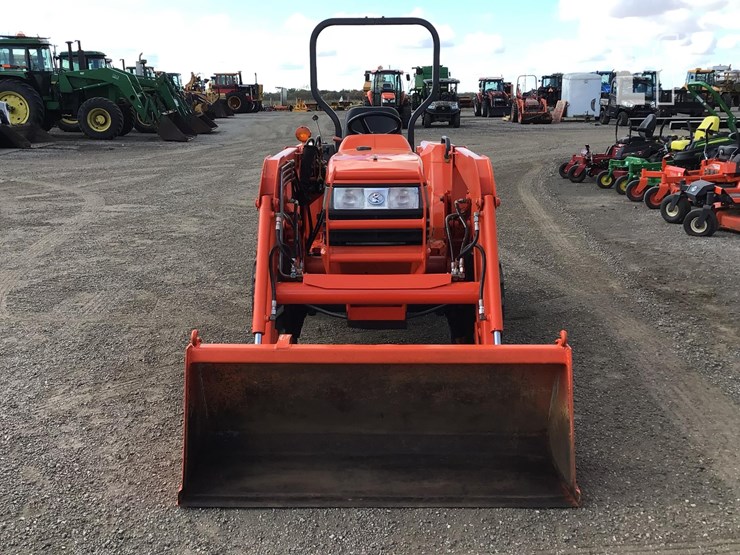 2004-kubota-l3400-image-9