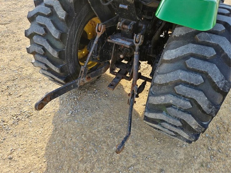 john-deere-2520-image-13