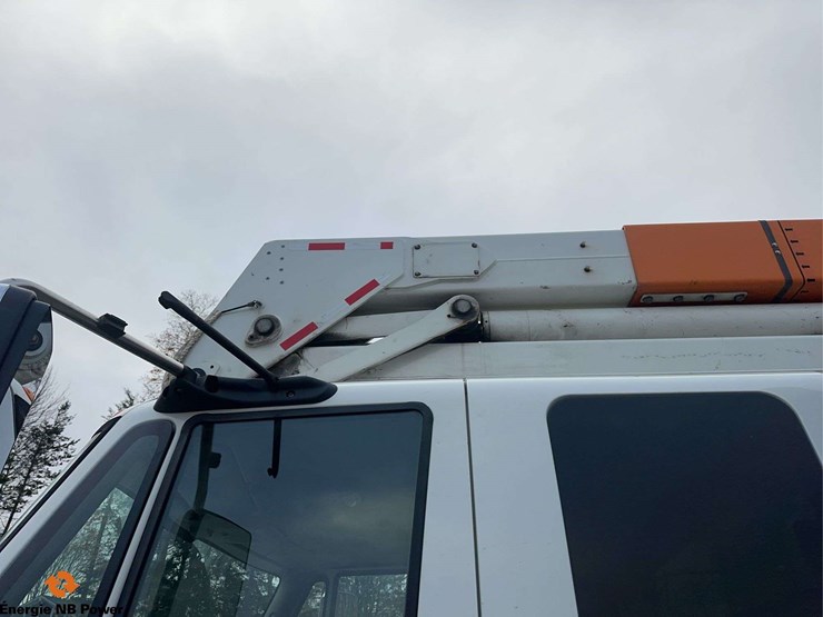 2012-international-7400-image-15