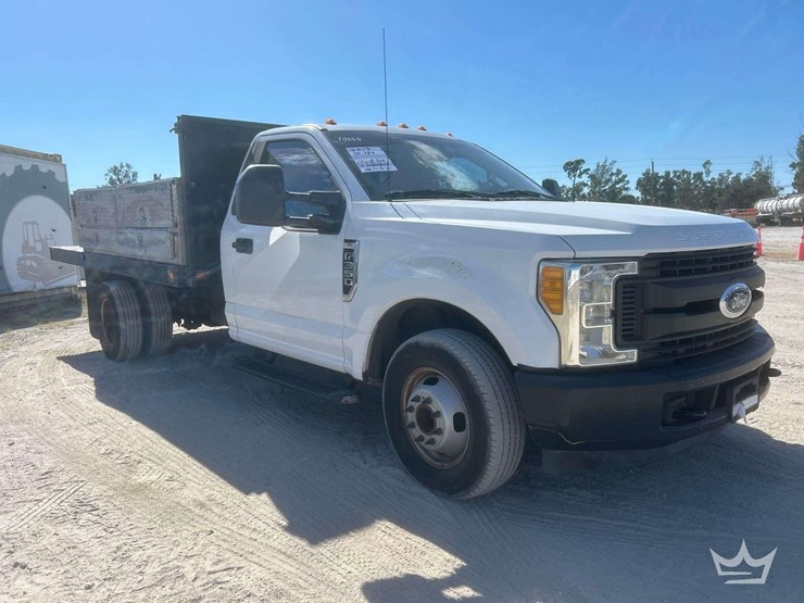 2017-ford-f350-image-2