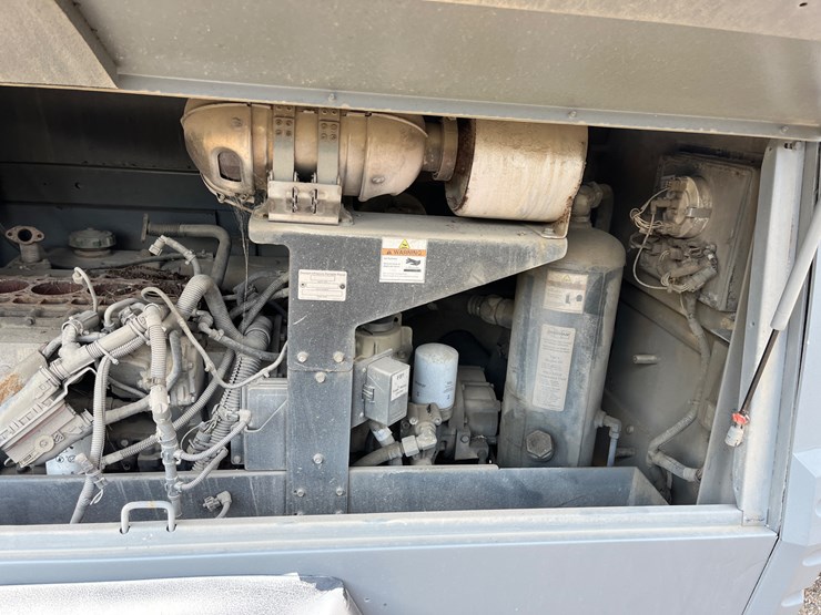 #2793-•-doosan-p185-compressor-|-for-parts/repairs-image-4