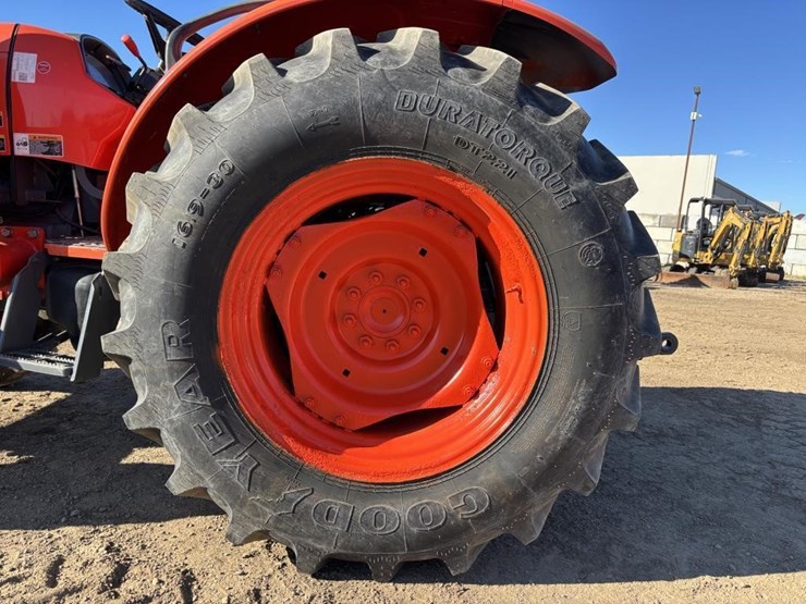 2019-kubota-m7060d-image-21