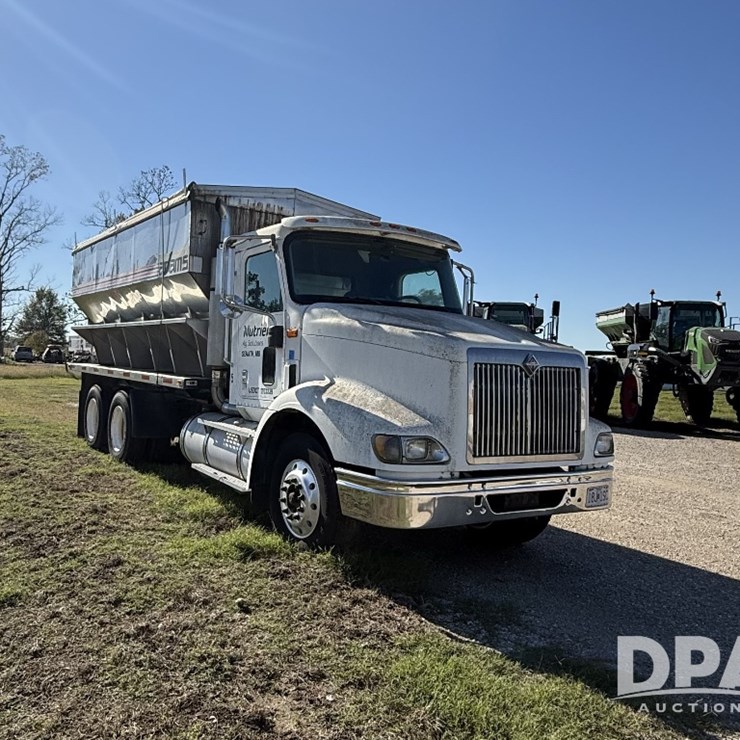 2002 INTERNATIONAL 9200