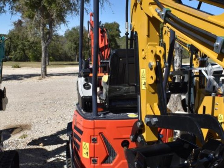 cfg-mx15rx-mini-excavator-(serial-#-mx15rx2025x002079)-(k)-image-4