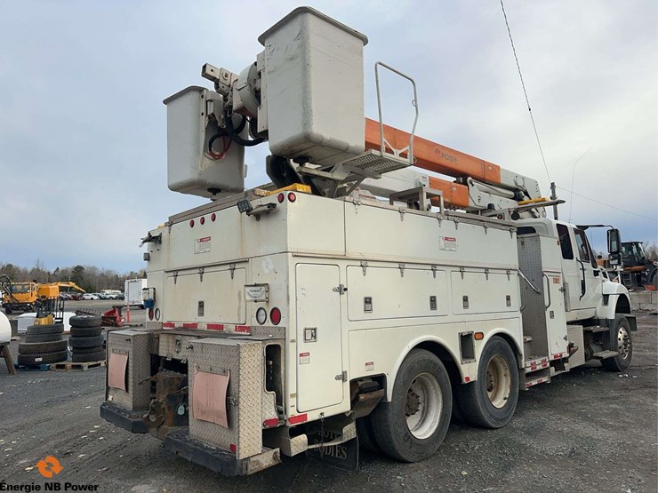 2012-international-7400-image-5