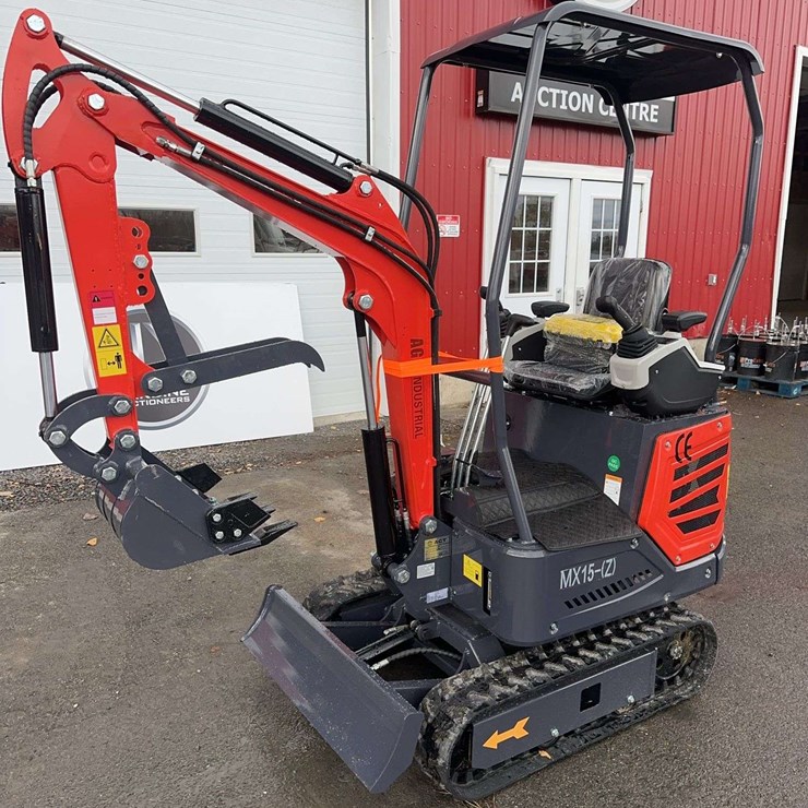 2025 AGT MX15Z Mini Excavator