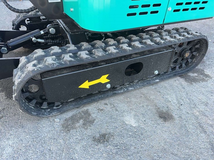 2025-agt-h15z-mini-excavator-image-11