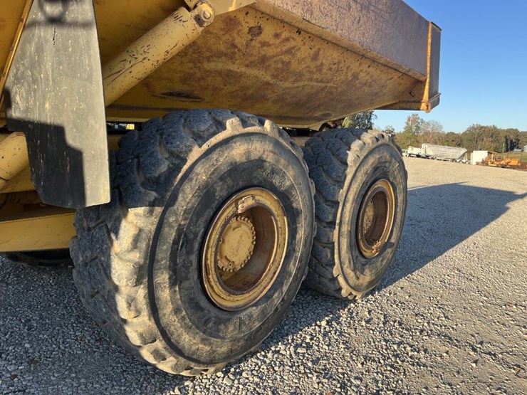 2000-volvo-a35c-image-12