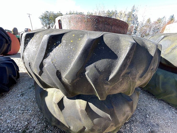 #5940-•-set-of-18.4-38-duals-image-16