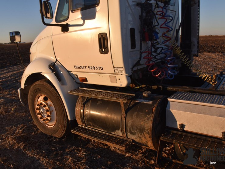 2007-international-8600-image-19