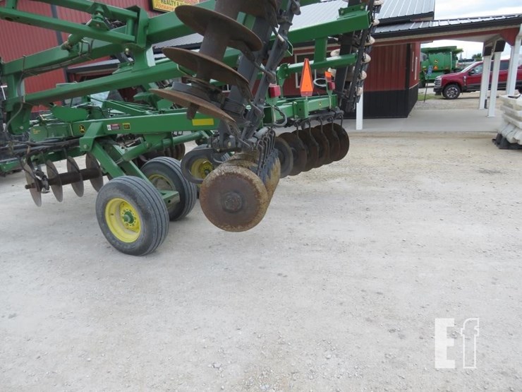 2004-john-deere-637-image-10