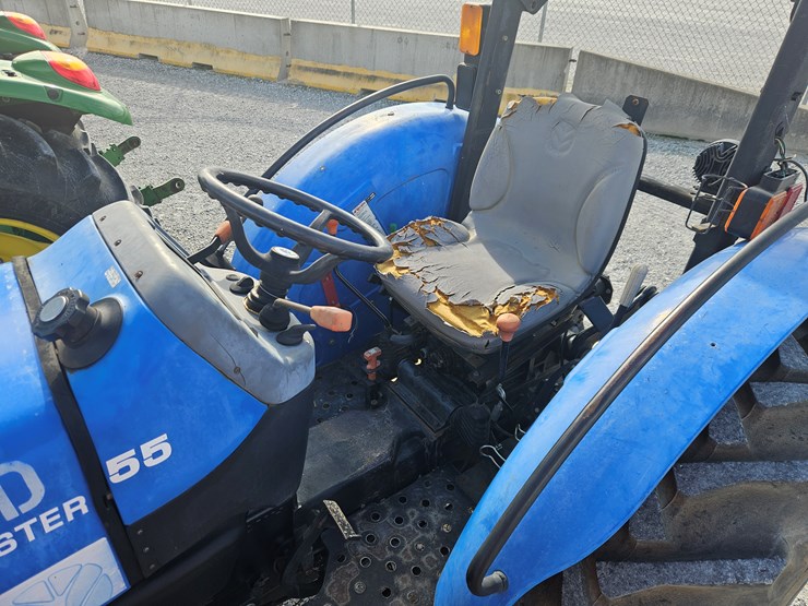 2011-new-holland-workmaster-55-image-7