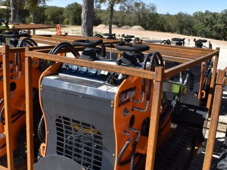 landhero-ldh-t460-mini-skid-steer-(serial-#-2502063839xx)-(k)-image-4