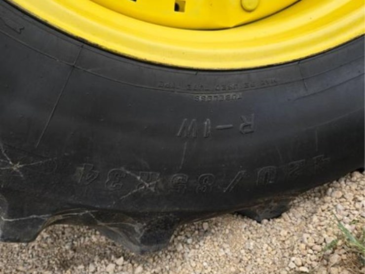 john-deere-8330-image-22