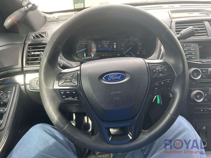 2018-ford-explorer-image-13