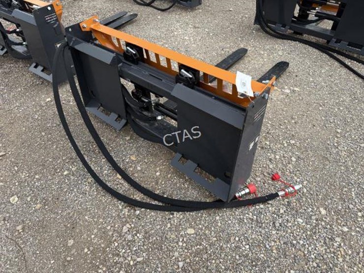 #123-•-heavy-duty-hydraulic-skid-steer-48"-forks-&-frame-image-2