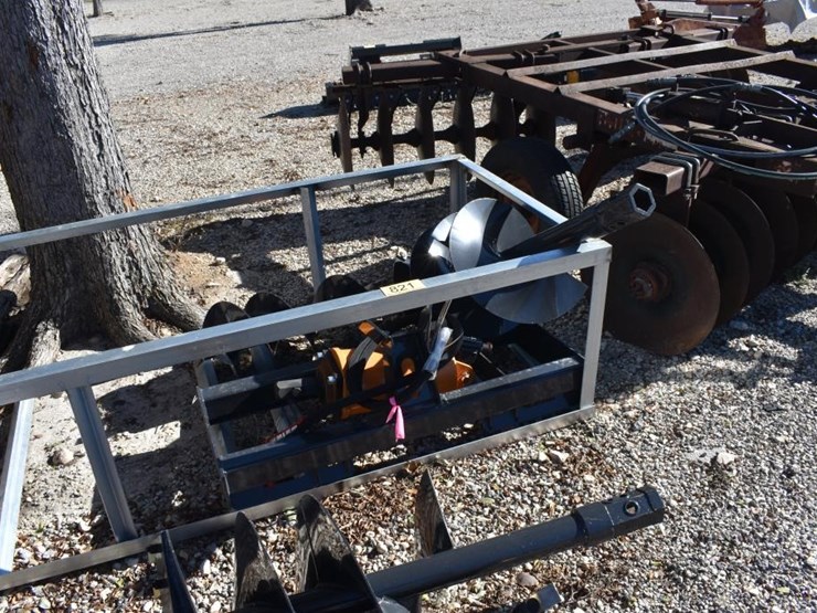 skid-steer-posthole-digger-w/-12"-and-18"-auger-image-1