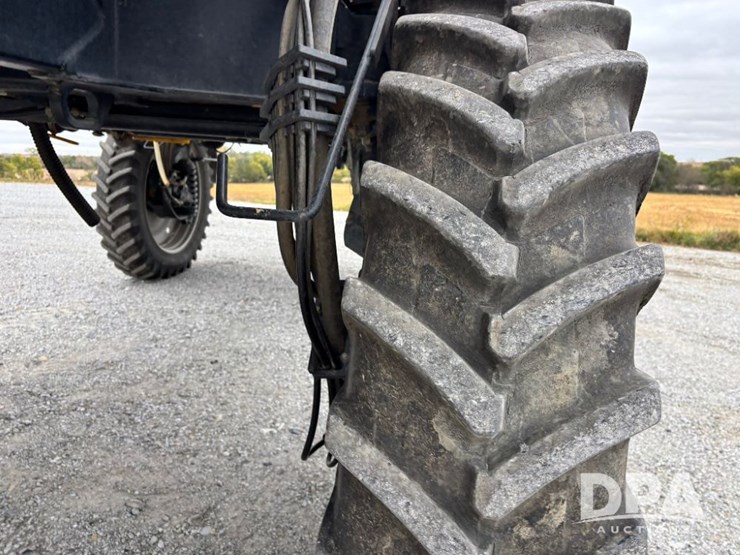 2019-case-ih-patriot-4440-image-35