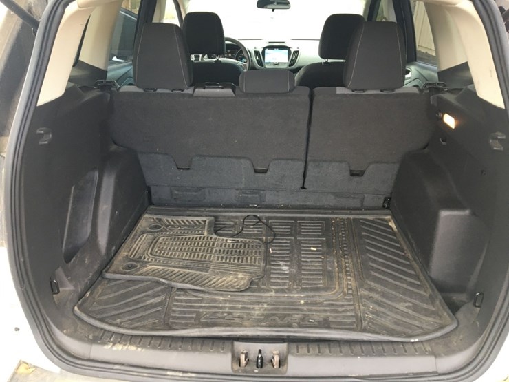 2017-ford-escape-se-image-10