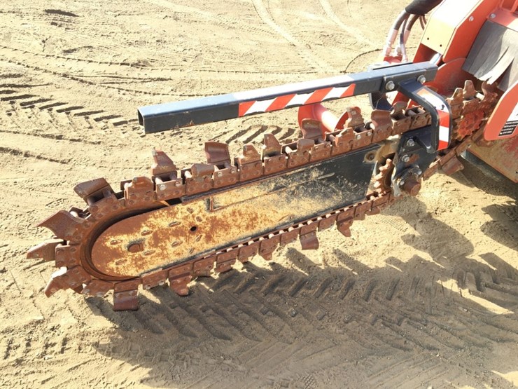 2010-ditch-witch-rt45-image-12