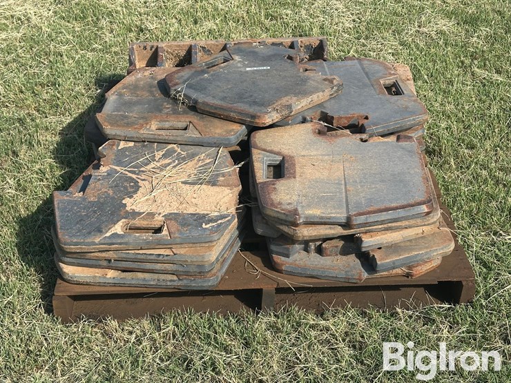 case-ih-front-suitcase-weights-image-5